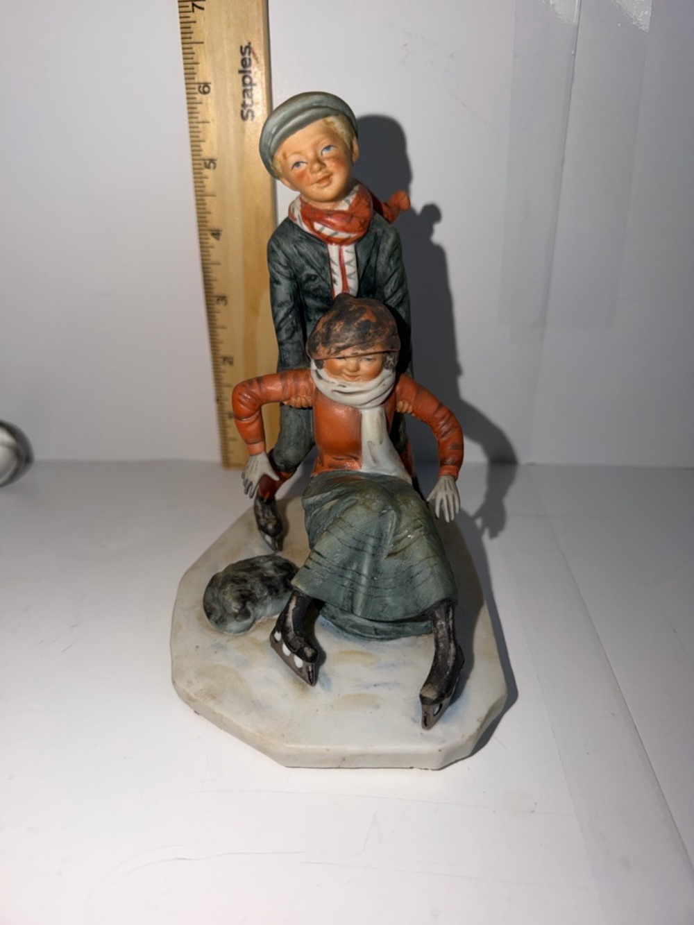 Vintage 1974 Gorham Norman Rockwell "Skating" Figurine – Saturday Evening Post - Picture 1 of 10